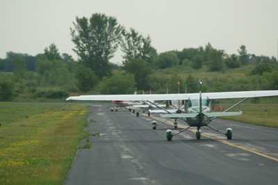 Cessna-150-Taxi-0709a